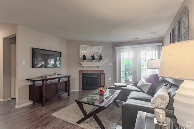 2BR,2BA,-934SF The Preakness