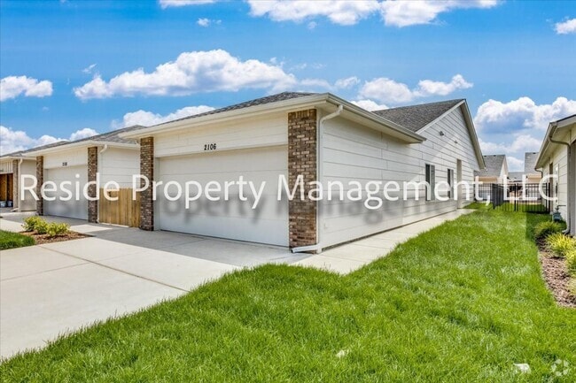 Building Photo - Pineway Aria Plan Rental
