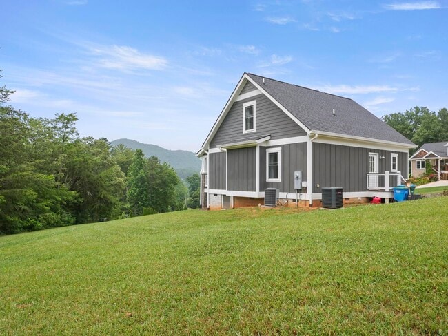 Photo - 105 Bobby Ridge Dr