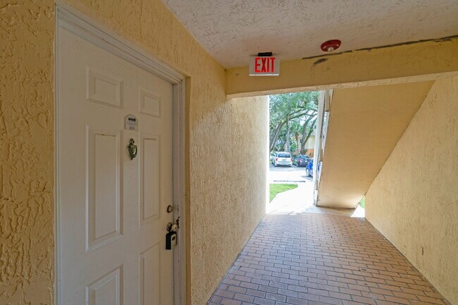 Photo - 3680 N 56th Ave Unidad 809