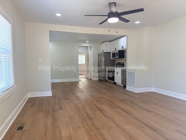 Photo - 114 E Club Blvd