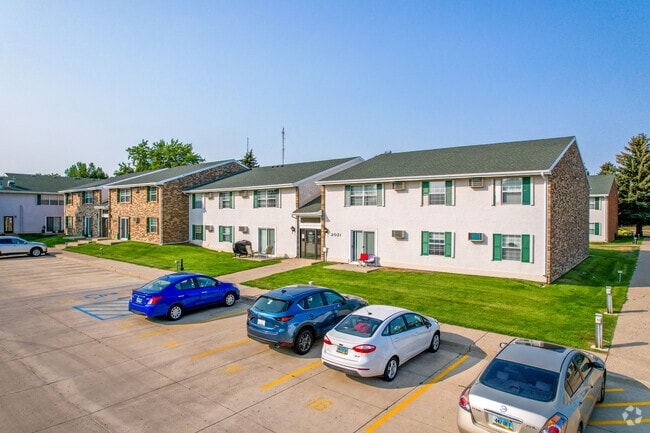 Crestview Manor Apartments