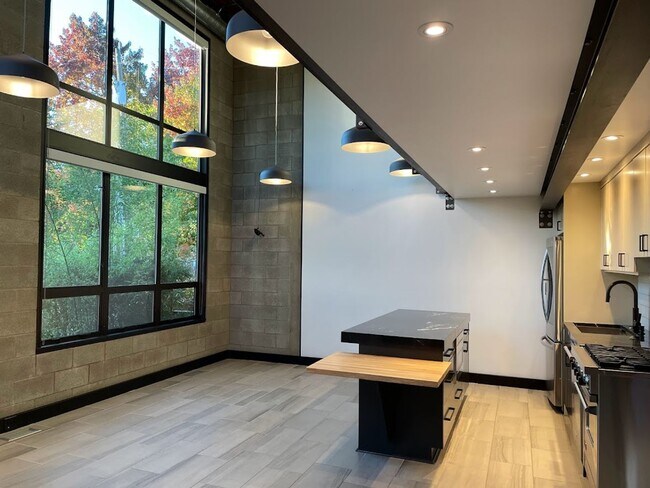 Photo - One of Kind Fremont Townhouse available now for $5450!!