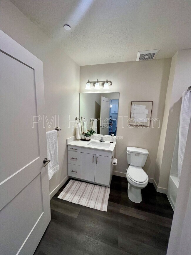 Photo - 155 9th St Unit 206