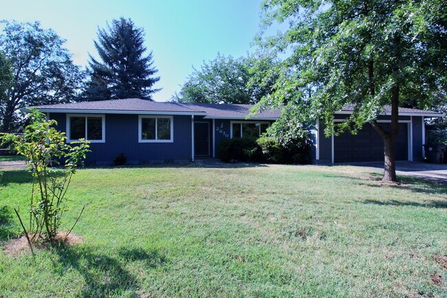 Photo - 2670 Fijian Way