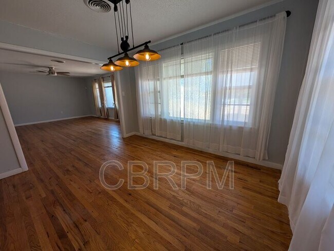 Photo - 3820 32nd St