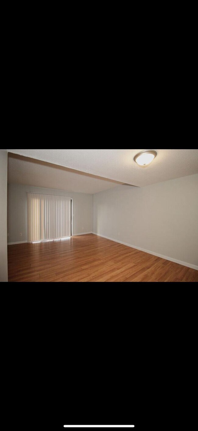 Photo - 700 N Adelaide St Unit 112