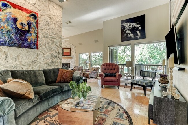 Photo - 1706 Country Squire Dr