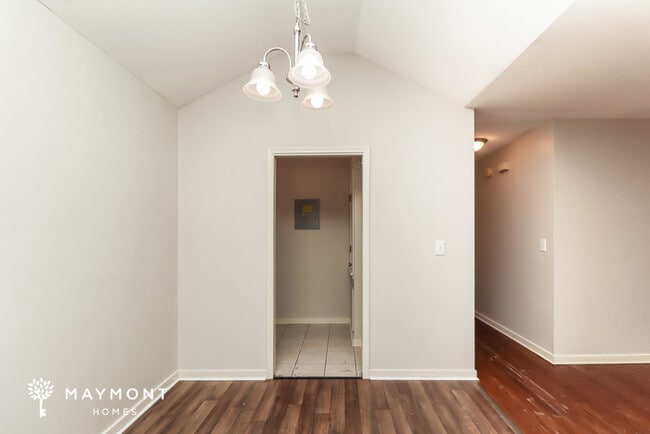 Photo - 219 Falcon Cove