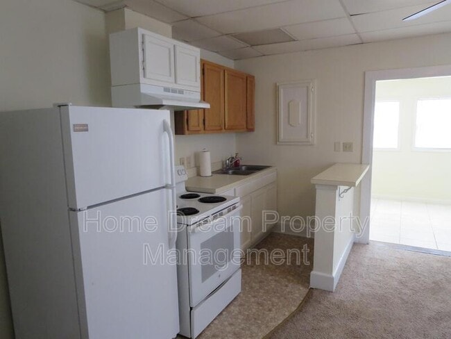 Photo - 961 Bryant Ave