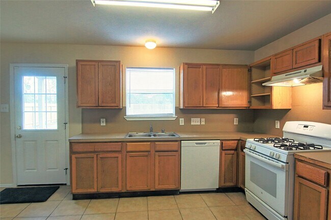 Photo - 7419 Kennemer Dr