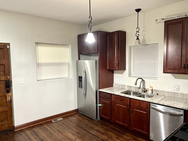 Photo - 4116 W Cermak Rd Unit 2