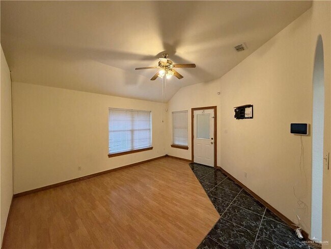 Photo - 25 Laurel Ave