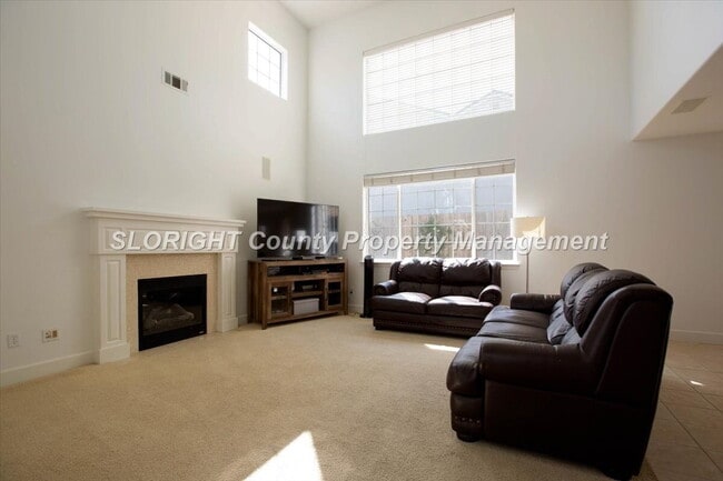 Photo - AVAILABLE MAY - Spacious Home in Arroyo Grande - 3 Bedroom / 2.5 Bathroom