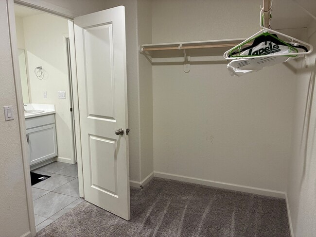 Photo - 4244 Rutherford Ave