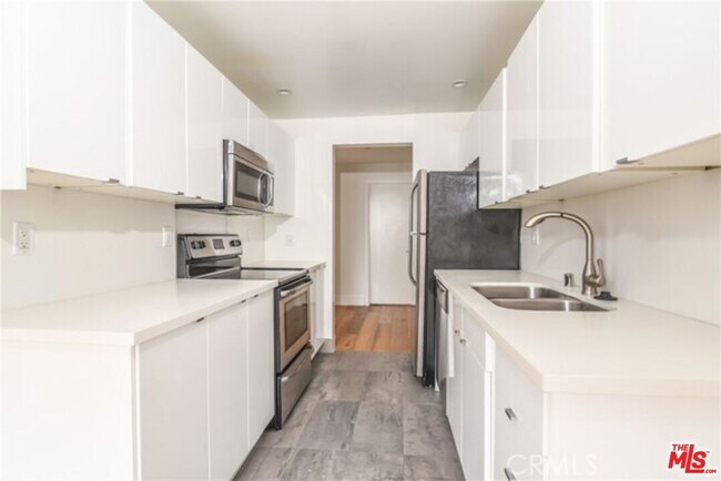 Photo - 811 6th St Condo Unit 208