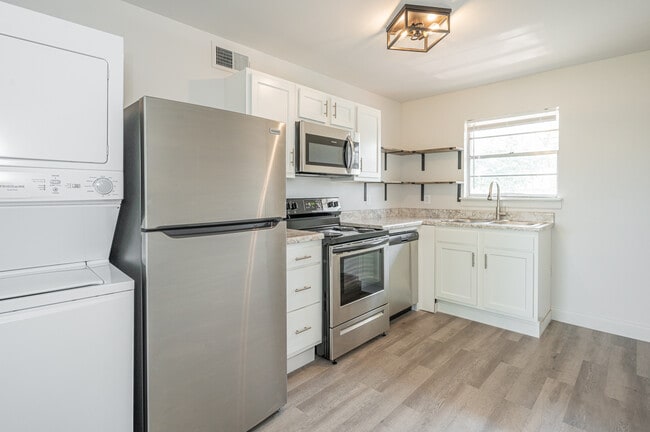 Photo - 1140 12th St S Unit B