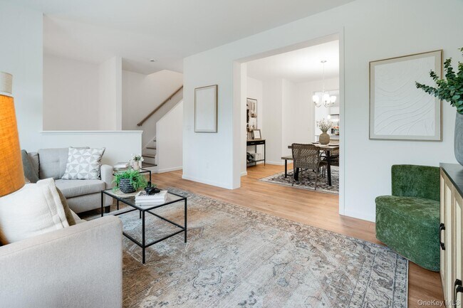 Photo - 75 Hudson Cir