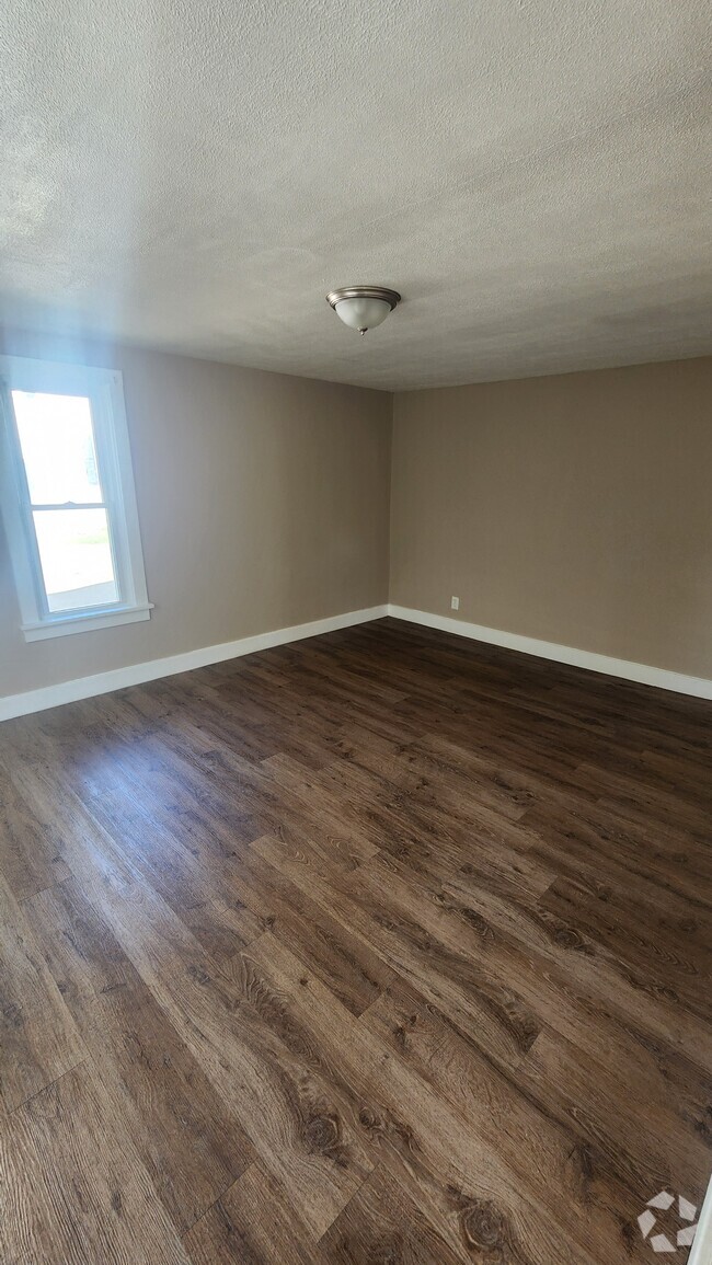 Building Photo - 33 Day St Unit Apt 3