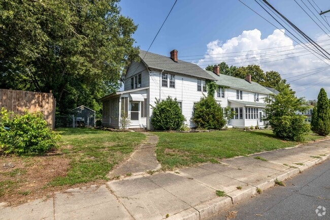 Building Photo - 43 Boyden St Rental