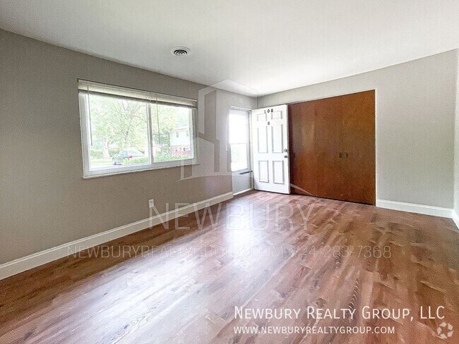 Building Photo - 108B Saint Andrews Drive- Rental