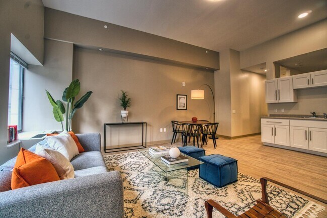 Photo - Midtown Towers