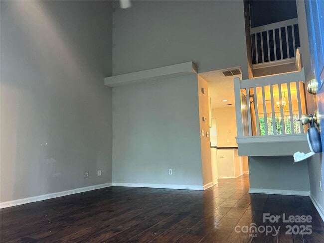 Photo - 3210 Summercroft Ln