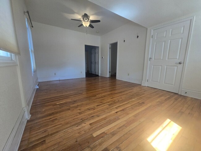 Building Photo - Spacious and Bright 3B Home in Longmont Available NOW! Great Location!