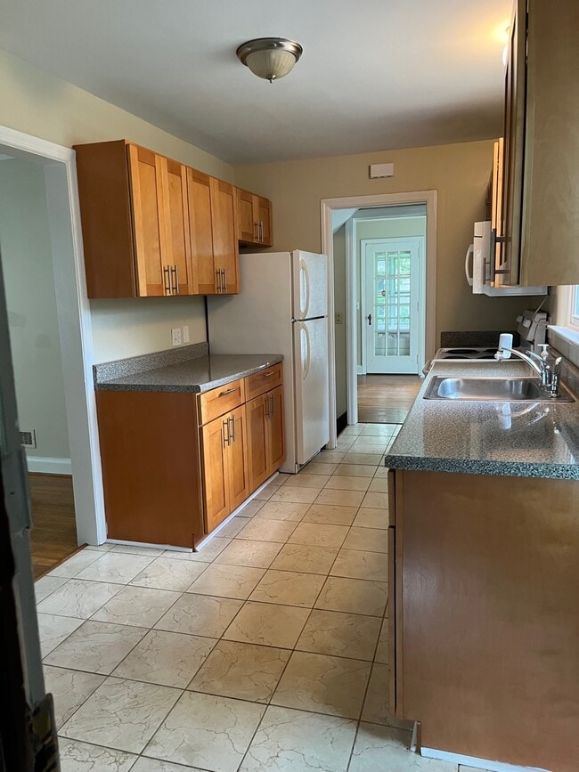 Photo - 85 Continental Dr