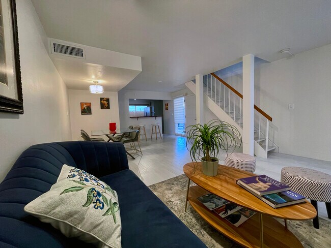 Photo - 8823 NE 4th Avenue Rd