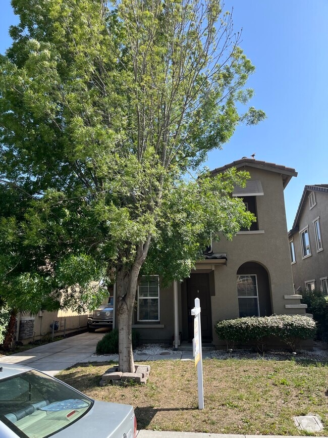 Building Photo - 338 Blue Sky Dr Rental