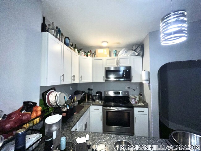 Building Photo - 846 Huntington Ave Rental