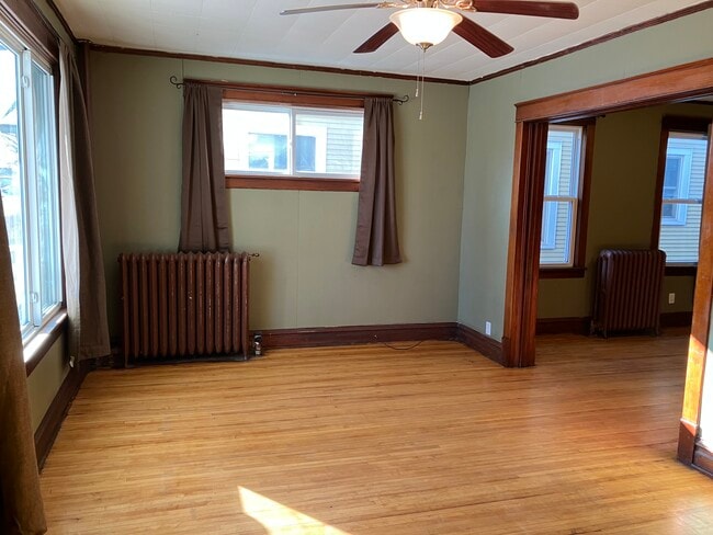 Photo - 1313 Hughitt Ave