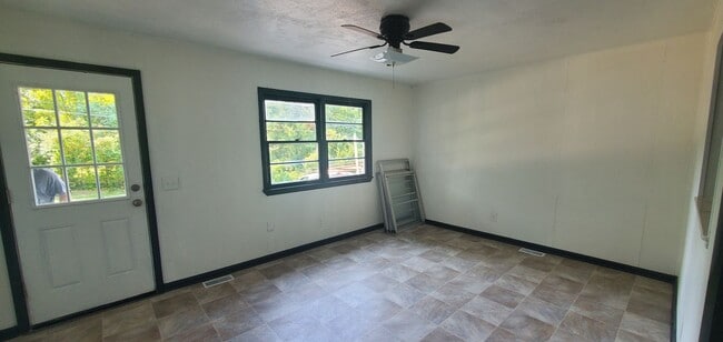 Photo - 2935 E Republic Rd