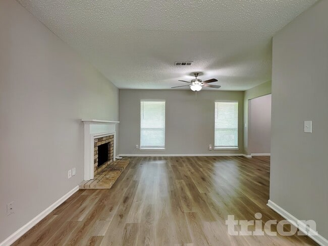 Photo - 2610 Townhall Ln