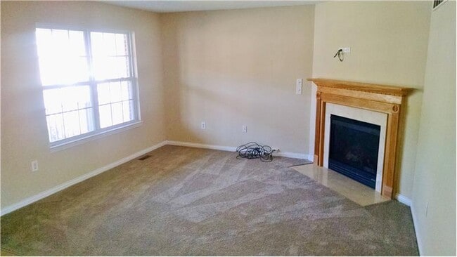 Photo - 1523 Singh St