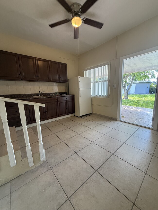 Photo - 7056 SW 22nd St Unidad 4