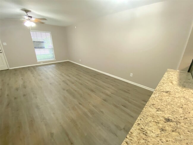Photo - 10122 Shadow Wood Dr Unit 12