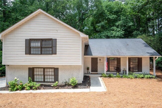 Photo - 2377 Emory Ln NE