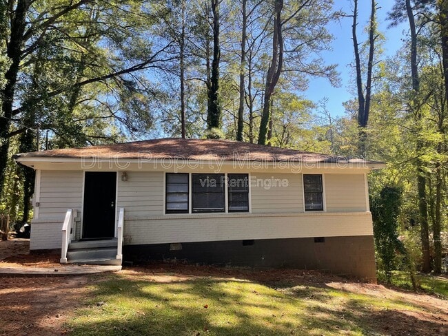 Building Photo - 3210 Delowe Dr