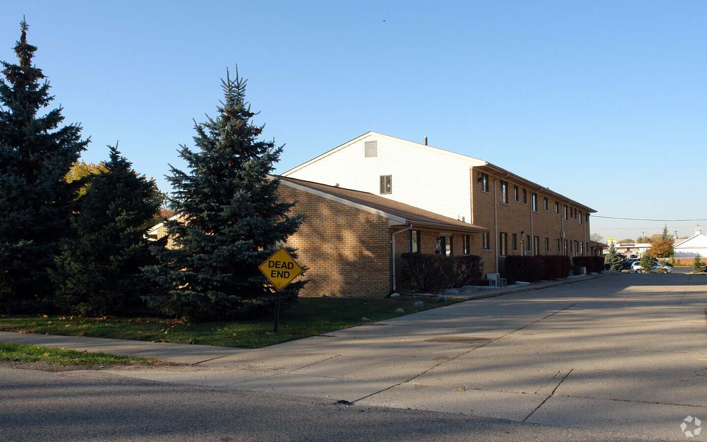 Photo - Groveland Manor