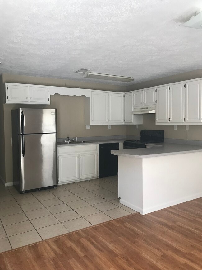 Photo - 110 David Keith Ln