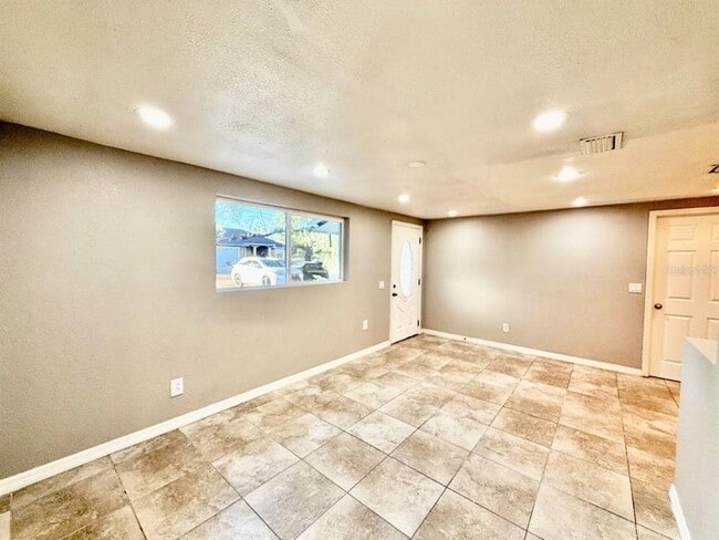 Photo - 2406 S 69th St