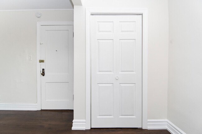 Photo - 3346 N Marshfield Ave Unidad 209