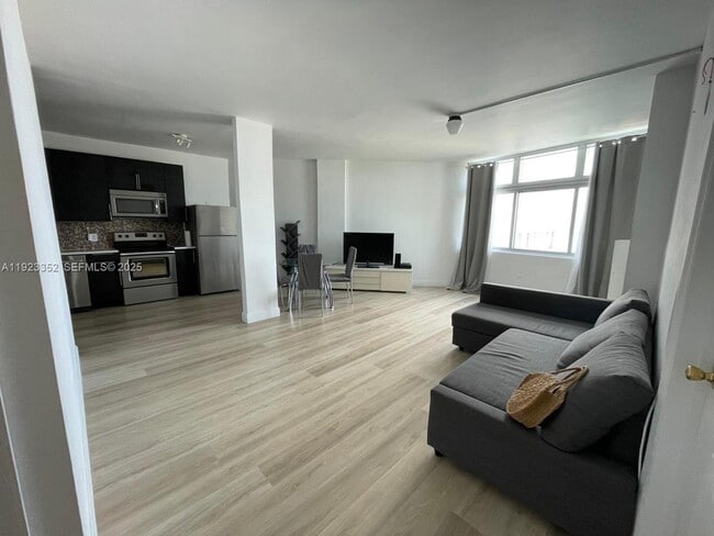 Photo - 7135 Collins Ave Unit PH31