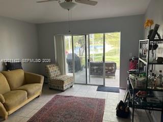 Photo - 450 SE 30th Dr