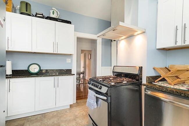 Photo - 137 Columbia St Unit 3R