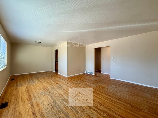 Photo - 310 Fairfax St