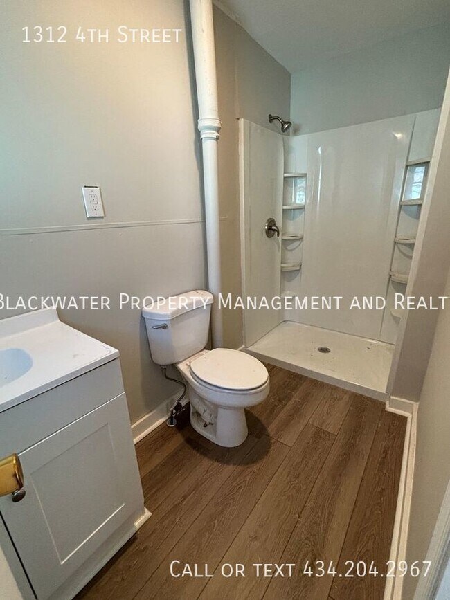 One Bedroom Duplex in the Heart of Lynchburg Apartment Lynchburg, VA