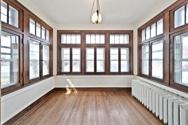 Photo - 616 Circle Ave Unit 1